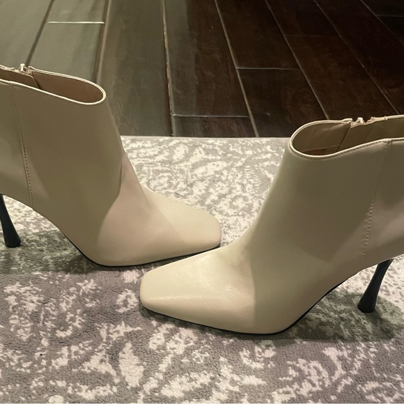 Mix 6 Bone ankle booties- never worn size 10 - Picture 3 of 6